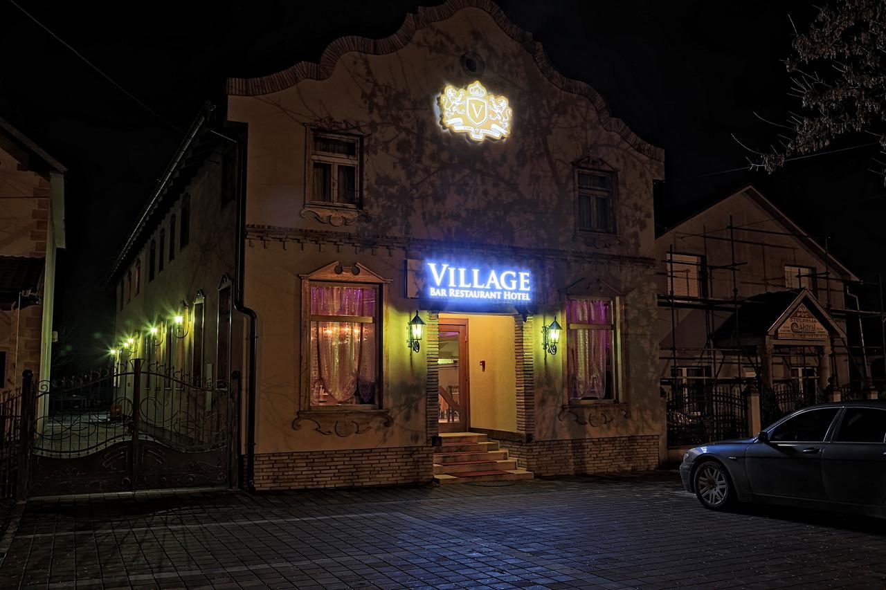 Hotel Village Stari Banovci Exterior foto